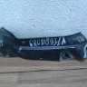 Суппорт фары левый Volkswagen Polo oem 6ro805931 (вмятина)