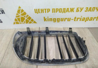Молдинг решетки радиатора левая бу BMW 7 G11 OEM 51137357011