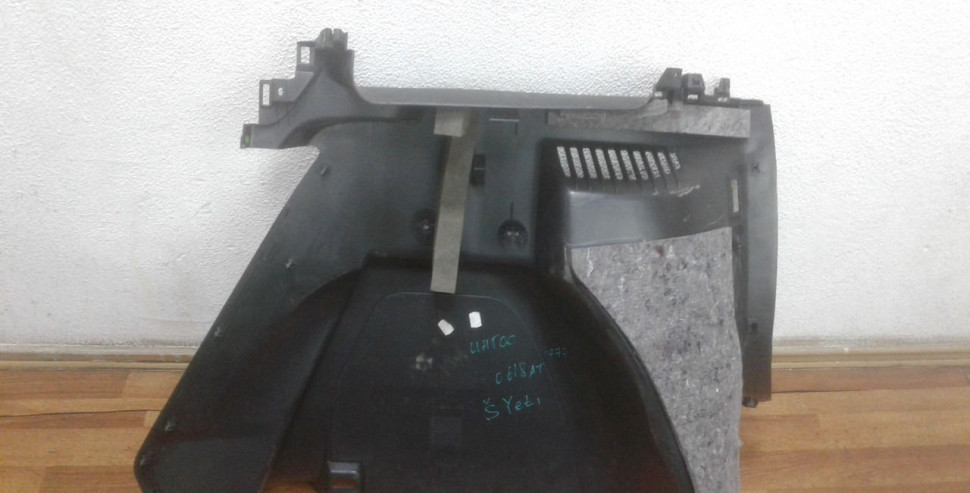 Обшивка багажника левая бу Skoda Yeti OEM 5L6867427J Обшивка багажника левая бу Skoda Yeti OEM 5L6867427J