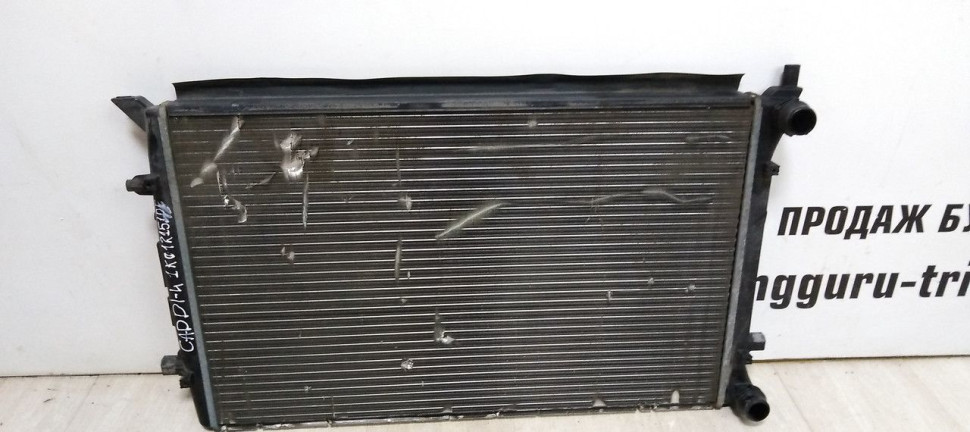 Радиатор охлаждения Volkswagen Caddy 3  Oem 1K0121251DL