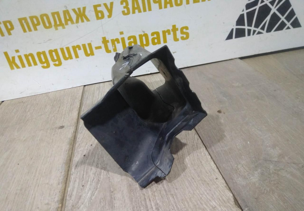 Воздуховод тормозного механизма левый бу BMW 5 G30 OEM 51747383851 Воздуховод тормозного механизма левый бу BMW 5 G30 OEM 51747383851