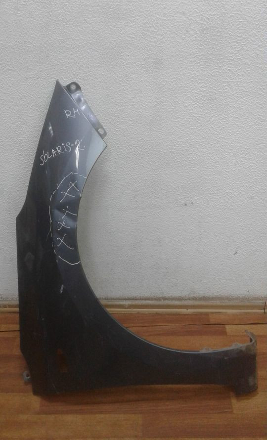 Крыло переднее правое Hyundai Solaris 2 oem 66321F9000 (вмятина)