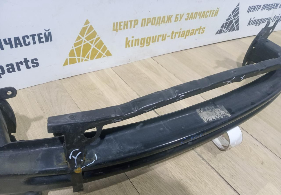 Усилитель переднего бампера бу Skoda Octavia A5 OEM 1Z0807111