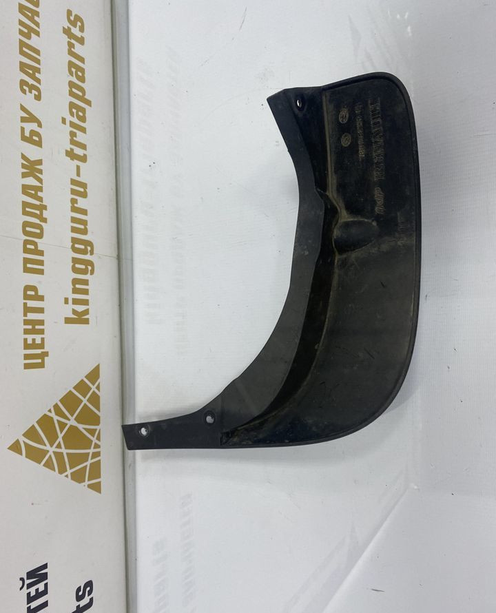 Брызговик задний правый Renault Duster OEM 788126833R