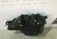 Фара галоген правая Skoda Karoq OEM 57B941016A