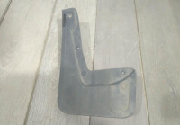 Брызговик задний правый бу BMW X1 F48 OEM 2365720