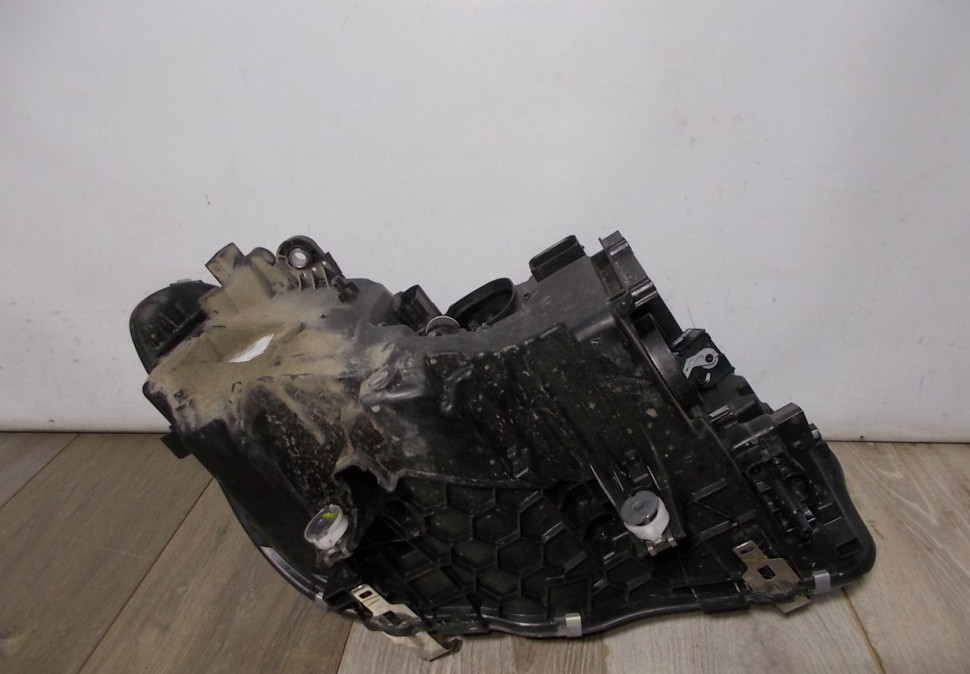 Фара ЛЭД LED адаптив левая бу BMW X3 G01 OEM 8496823 Фара ЛЭД LED адаптив левая бу BMW X3 G01 OEM 8496823