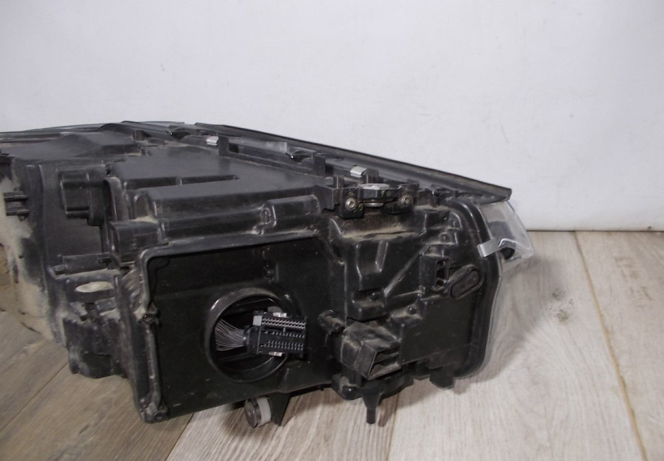 Фара ЛЭД LED адаптив левая бу BMW X3 G01 OEM 8496823 Фара ЛЭД LED адаптив левая бу BMW X3 G01 OEM 8496823