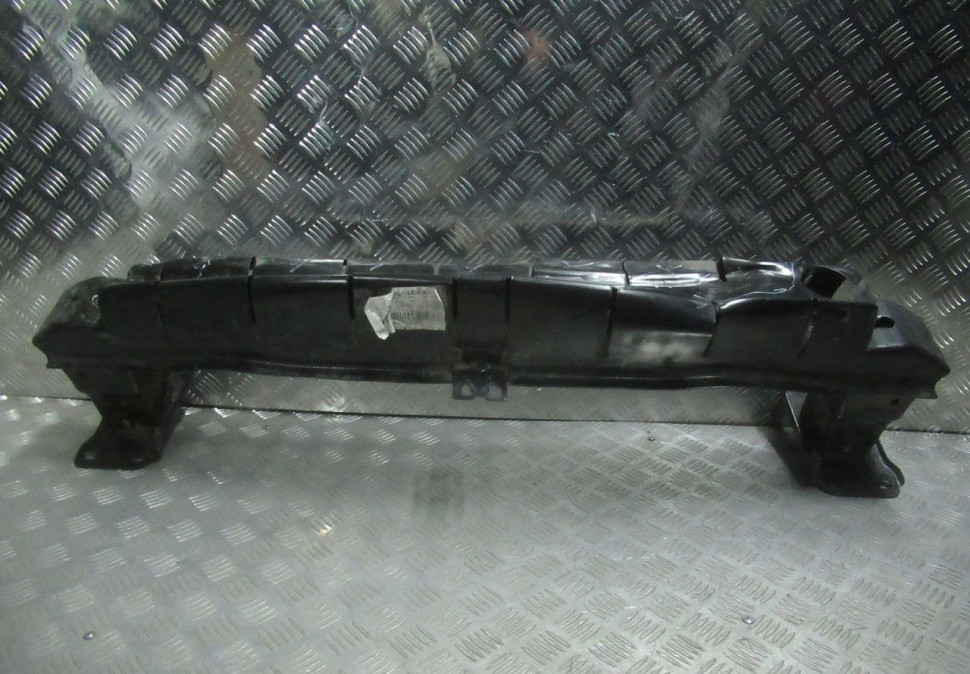 Усилитель переднего бампера Volkswagen Jetta 6 oem 5c6807583 Усилитель переднего бампера Volkswagen Jetta 6 oem 5c6807583