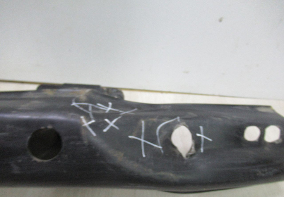 Усилитель заднего бампера Volkswagen Transporter T5 oem 7h0807305 (вмятина) (скл-3) Усилитель заднего бампера Volkswagen Transporter T5 oem 7h0807305 (вмятина) (скл-3)