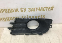 Решетка рамка ПТФ правая Volkswagen Tiguan 11- oem 5N0853666E