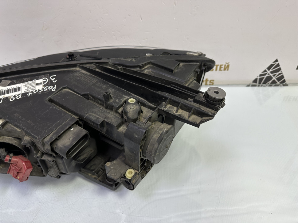 Фара правая LED Volkswagen Passat B8 2014 дорестайлинг OEM 3G1941082G
