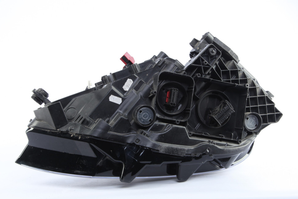 Фара правая LED Volkswagen Passat B8 2014 дорестайлинг OEM 3G1941082G