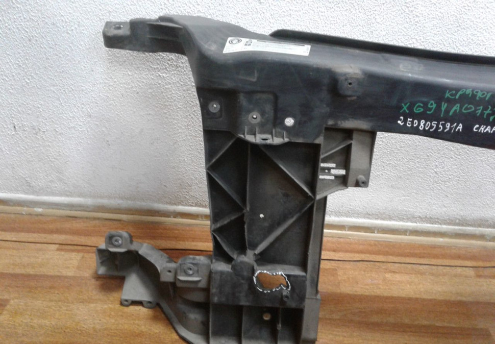 Панель передняя Volkswagen Crafter (слом. часть, трещина крепления) oem 2e0805591a Панель передняя Volkswagen Crafter (слом. часть, трещина крепления) oem 2e0805591a