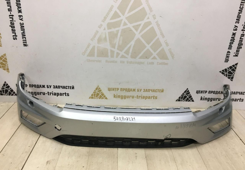 Бампер передний Volkswagen Tiguan 2 дорестайлинг 2016 OEM 5NR807221