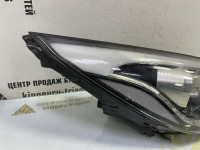 Фара правая Hyundai ix35 Диод сломаны крепления oem 921022y000