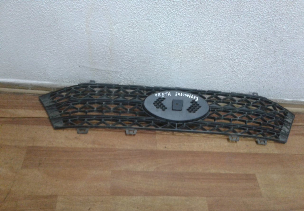 Решетка радиатора Lada Vesta oem 8450006673 (скл-3)