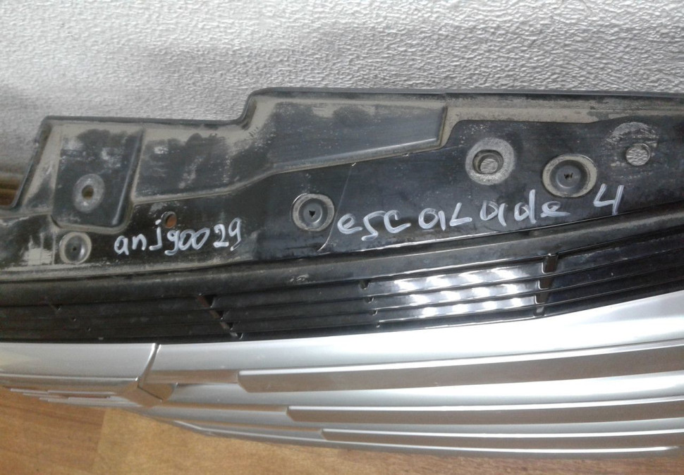 Решетка радиатора Cadallac Escalade 4 OEM ANJ90029