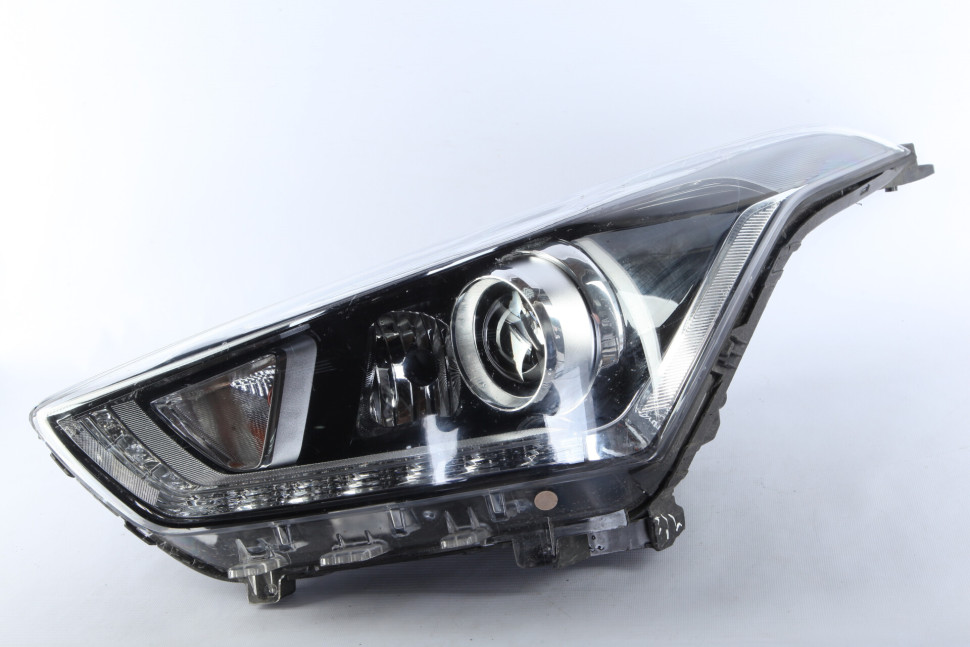 Фара левая Hyundai Creta oem 92101M0300