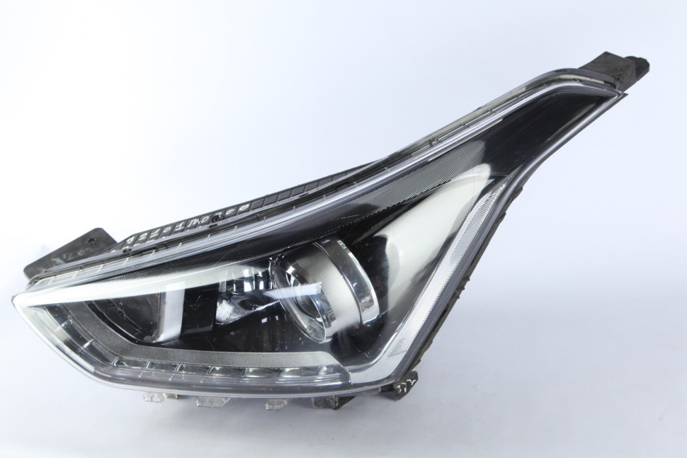 Фара левая Hyundai Creta oem 92101M0300