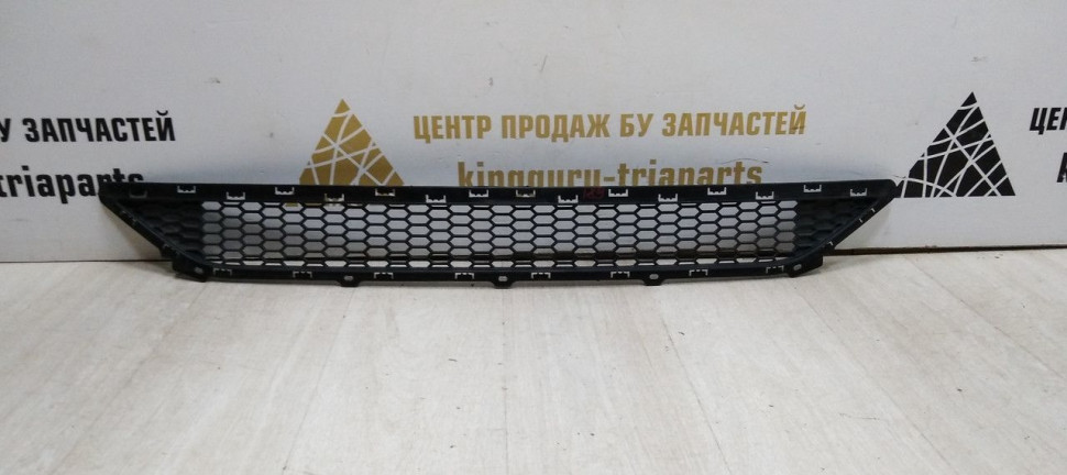 Решетка переднего бампера Hyundai Tucson 3 дорест (15-18) oem 86561D7000