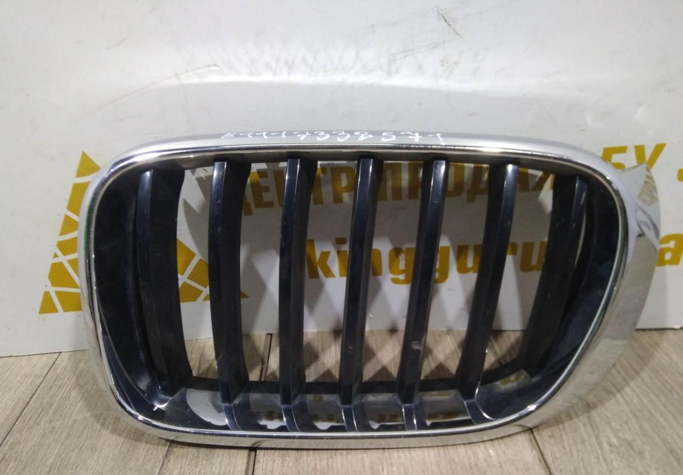 Решетка радиатора левая бу BMW X3 F25 рестайлинг OEM 51117338571