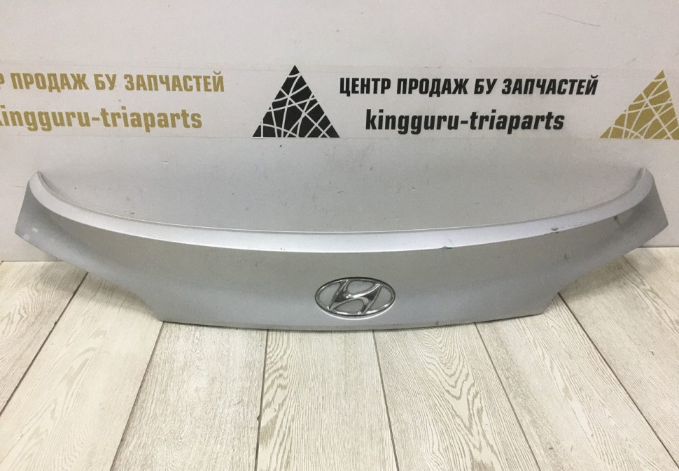 Накладка крышки багажника Hyundai ix35 oem 873712s000