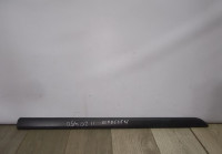 Молдинг двери передний правый бу Skoda Yeti OEM 5L0853516