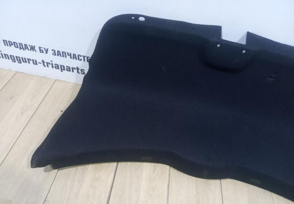 Обивка крышки багажника бу Skoda Octavia A7 OEM 5E5867975G