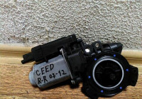 Моторчик стеклоподъемника задней правой двери Kia Ceed универсал (07-12)