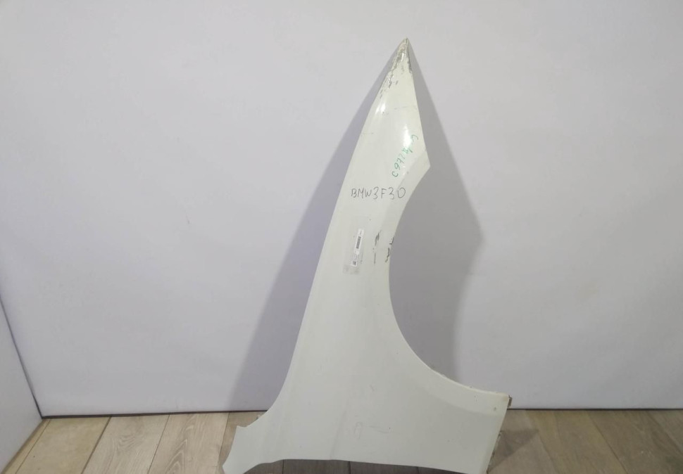 Крыло переднее правое бу BMW 3 F30 OEM 41007438440