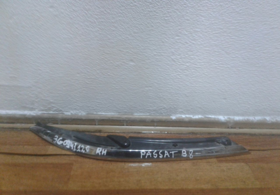 Суппорт фары передний правый Volkswagen Passat B8 (15>) oem 3g0941120