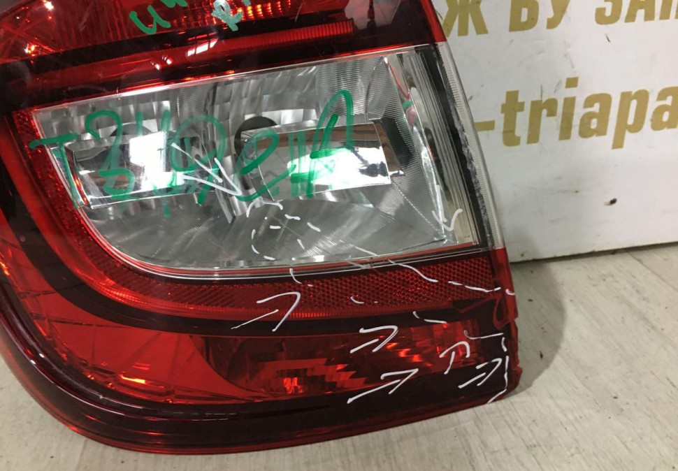 Фонарь диодный левый бу Skoda Rapid рестайлинг OEM 5JH945207