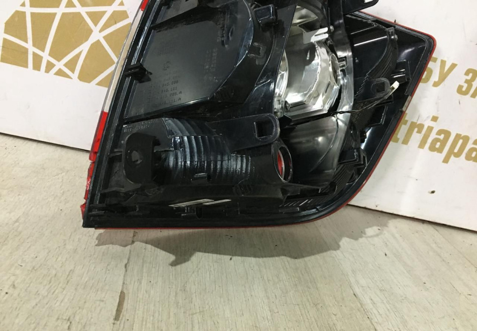 Фонарь диодный левый бу Skoda Rapid рестайлинг OEM 5JH945207