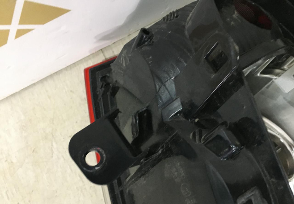 Фонарь диодный левый бу Skoda Rapid рестайлинг OEM 5JH945207