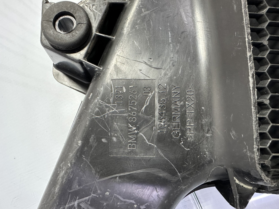 Воздуховод передний бу Mini Cooper F54 OEM 13718675261 Воздуховод передний бу Mini Cooper F54 OEM 13718675261