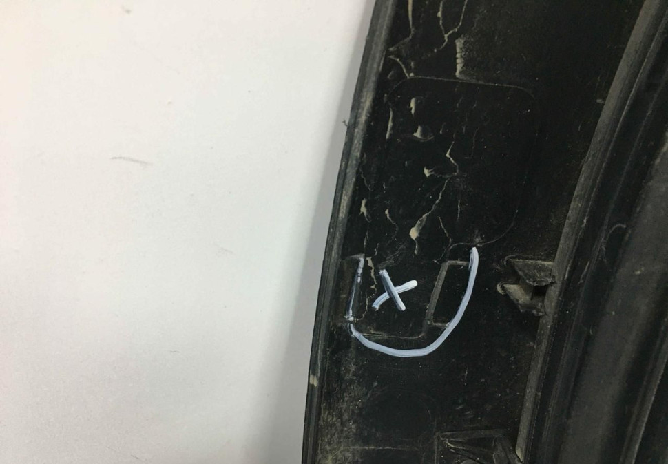 Молдинг двери задний правый Hyundai Santa Fe 4 2018 oem 87732S1100 Молдинг двери задний правый Hyundai Santa Fe 4 2018 oem 87732S1100