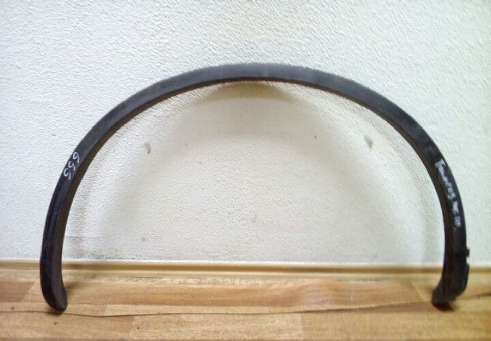 Расширить арки крыла передний левый Volkswagen Touareg