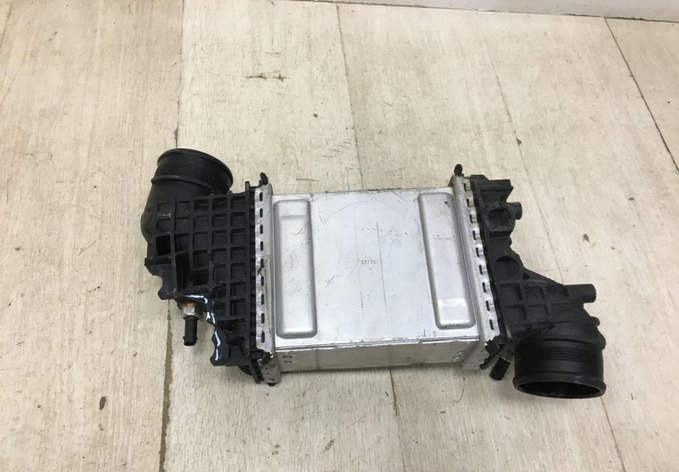 Интеркулер Volkswagen Crafter 2 Transporter T6 2015 oem 04L145749M Интеркулер Volkswagen Crafter 2 Transporter T6 2015 oem 04L145749M