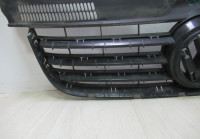 Решетка радиатора Volkswagen Transporter Т5 10-  Oem 7h5807101 (мал.трещина)