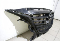 Решетка радиатора Mazda 6 oem GHP950712 (скл-3)