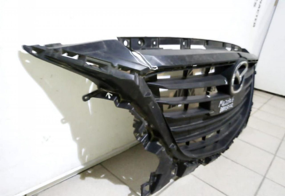 Решетка радиатора Mazda 6 oem GHP950712 (скл-3) Решетка радиатора Mazda 6 oem GHP950712 (скл-3)