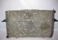 Радиатор охлаждения Volvo V70 / S70 oem 9186484 (слом. крепление) (скл-3)