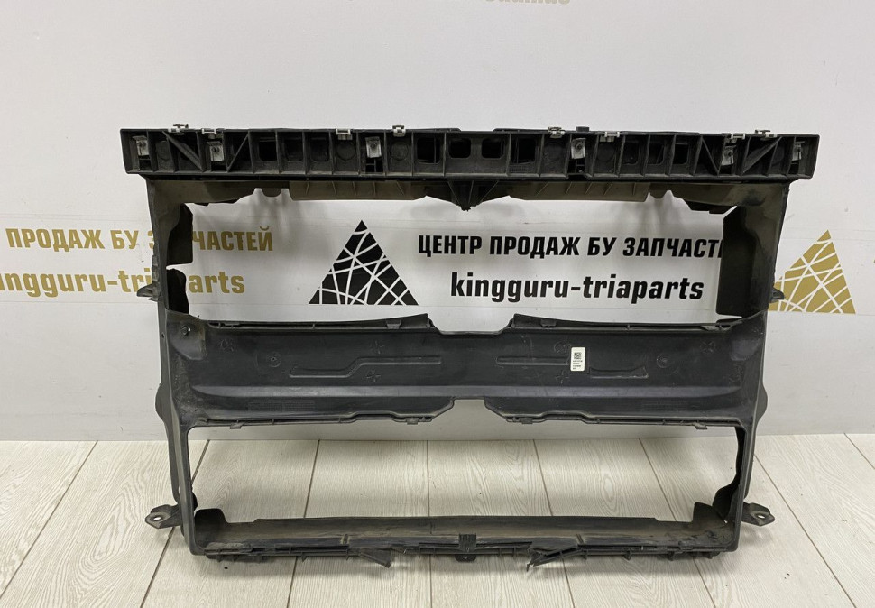 Воздуховод радиатора BMW X1 F48 рестайлинг OEM 51748077477