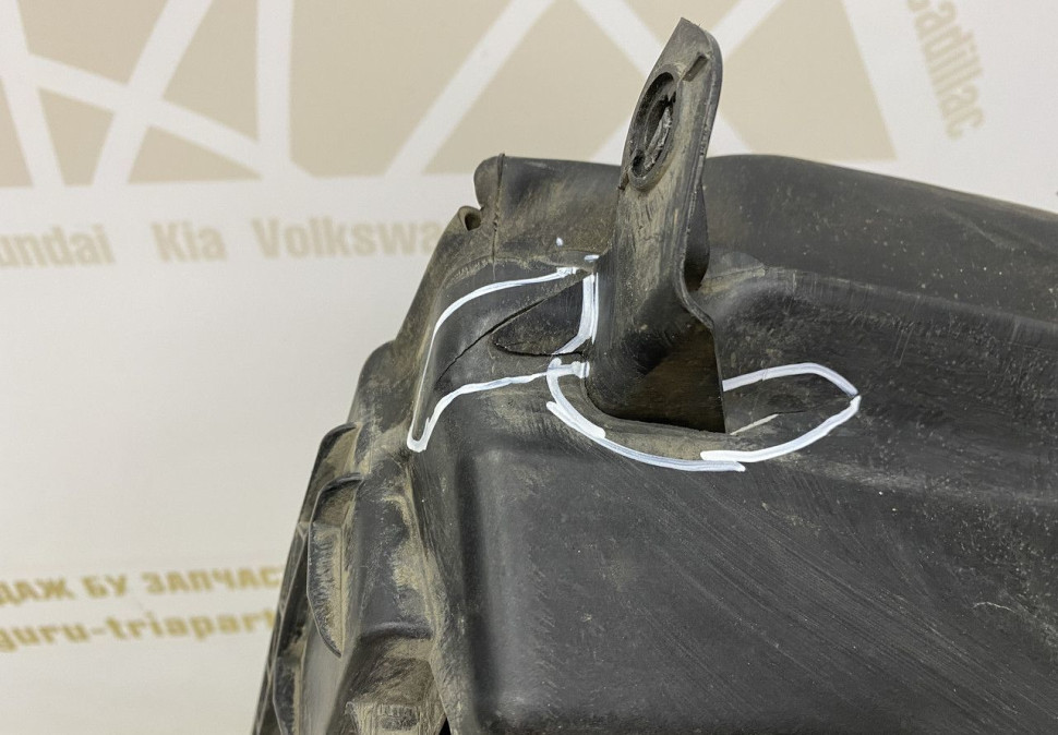 Воздуховод радиатора BMW X1 F48 рестайлинг OEM 51748077477 Воздуховод радиатора BMW X1 F48 рестайлинг OEM 51748077477