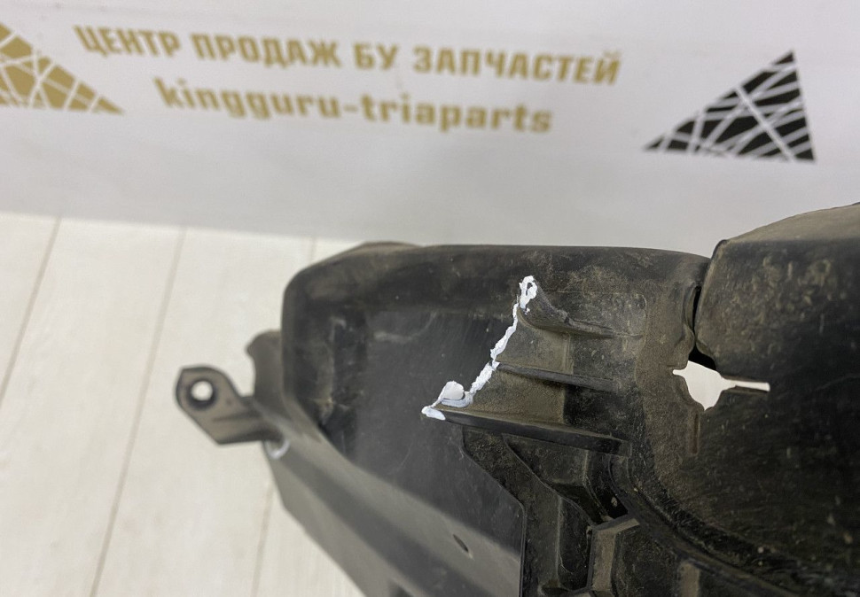 Воздуховод радиатора BMW X1 F48 рестайлинг OEM 51748077477 Воздуховод радиатора BMW X1 F48 рестайлинг OEM 51748077477