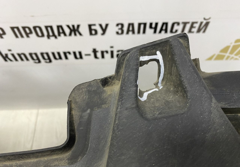 Воздуховод радиатора BMW X1 F48 рестайлинг OEM 51748077477 Воздуховод радиатора BMW X1 F48 рестайлинг OEM 51748077477