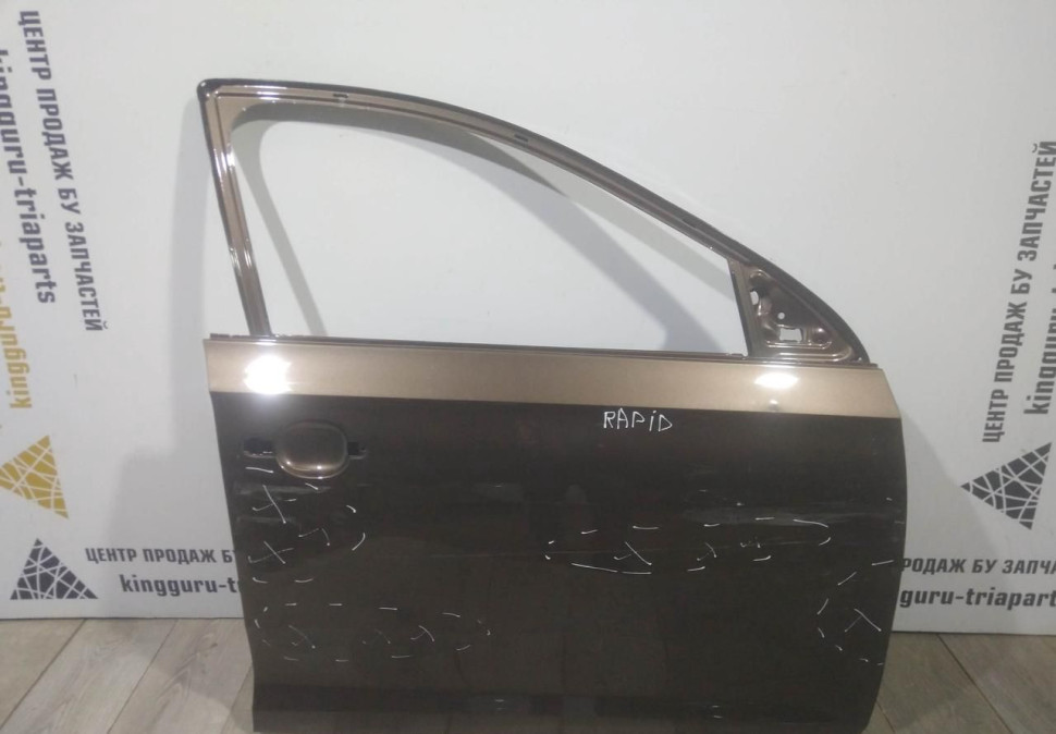 Дверь передняя правая бу Skoda Rapid OEM 6RF831056D, 5JA831052B