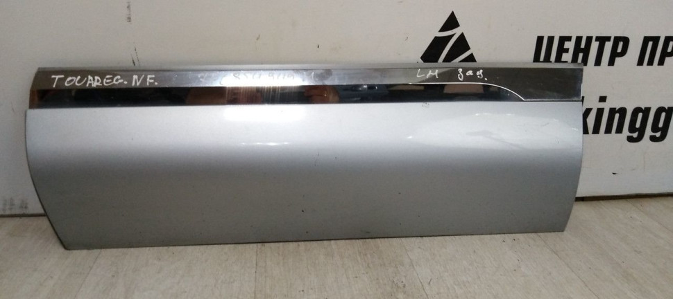 Молдинг двери задний левый Volkswagen Touareg NF oem 7P6854949H