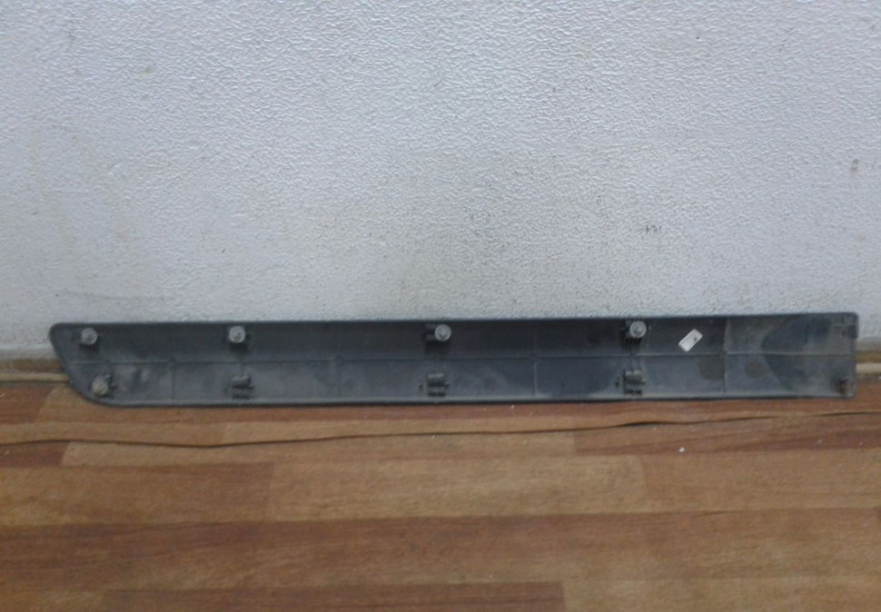 Молдинг двери задний левый Lada Largus oem 8200476578 (скл-3) Молдинг двери задний левый Lada Largus oem 8200476578 (скл-3)